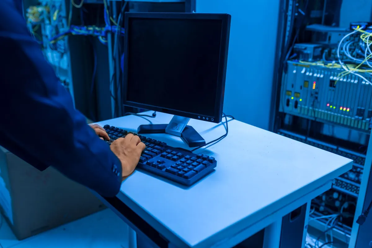 Open-Source SIEM Showdown: Wazuh vs. Security Onion vs. Elastic Security